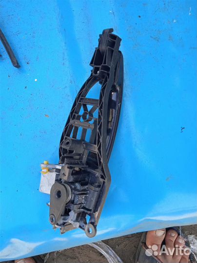 Кронштейн/накладка крепления ручки двери Opel Zaf