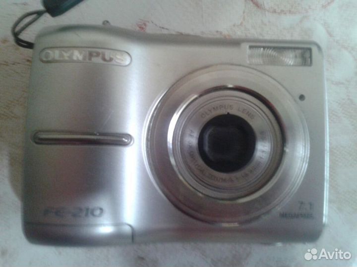 Фотоаппарат olympus FE-210 (на запчасти)