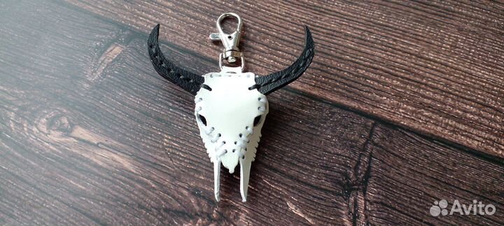 Брелок из натуральной кожи Череп быка