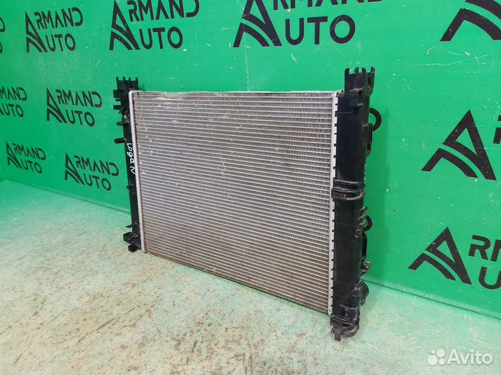 Радиатор охлаждения Renault Logan 2 2014