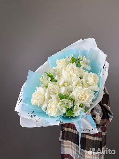 Белый светлый букет микс