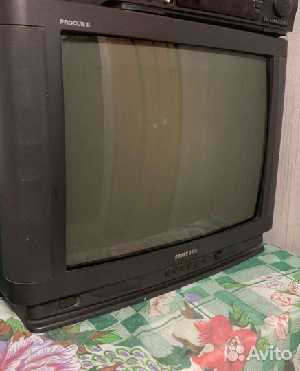 Телевизор samsung, видеомагнитофон JVC, DVD Samsu