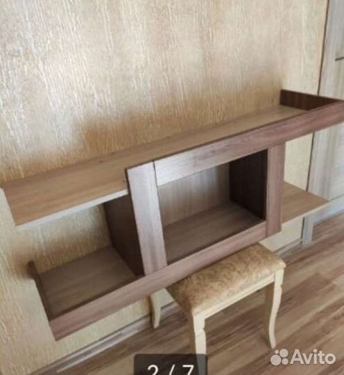 Полка для книг