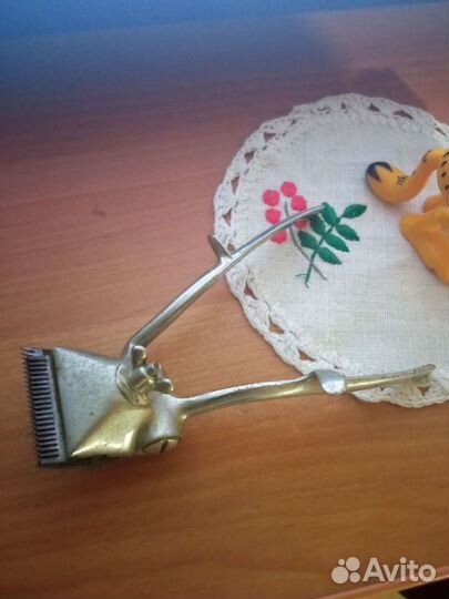 Машинка для стрижки волос ручная