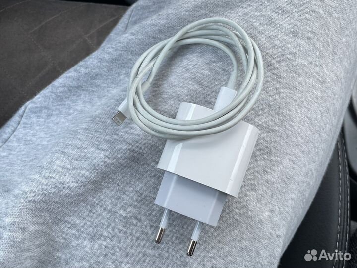 Быстрая зарядка для iPhone 20w блок+кабель