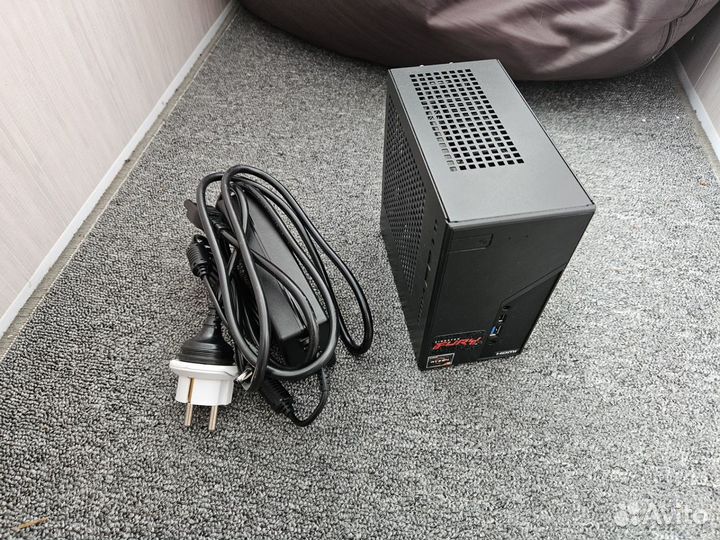 Компьютер Asrock Deskmini A300