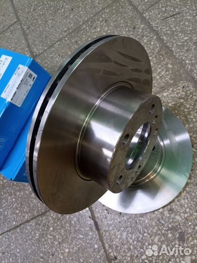 Диск тормозной передний BMW 5 серии E39 (95-04)