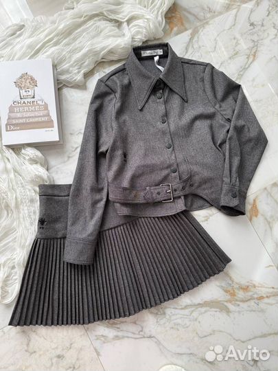 Стильный костюм Christian Dior