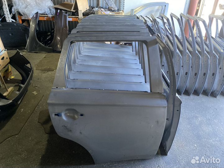 Дверь Mitsubishi Outlander 3