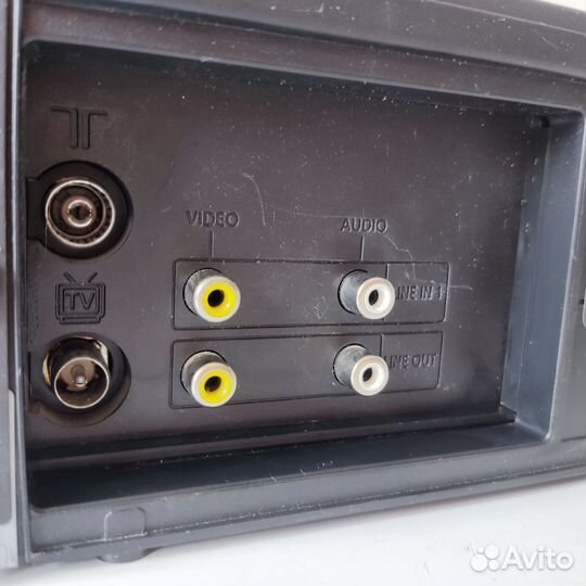 Видеомагнитофон Samsung