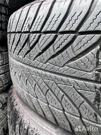 Goodyear UltraGrip 245/45 R18
