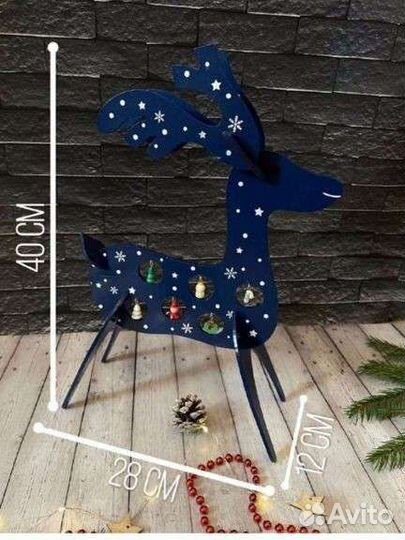Олень под ёлочку фигурка