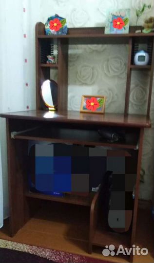 Компьютерный стол