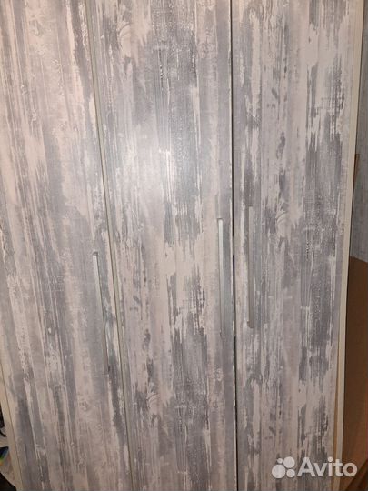 Шкаф распашной