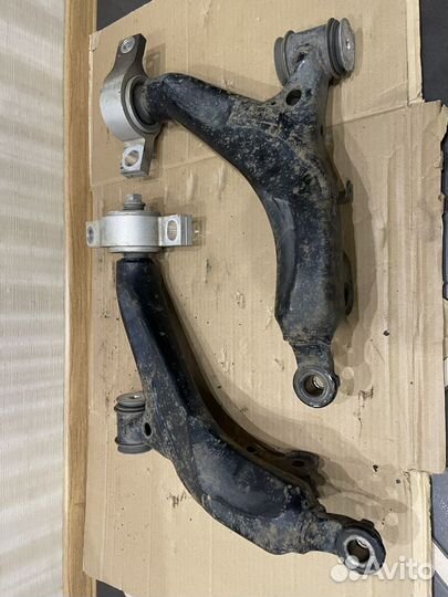 Нижний рычаг lexus is250