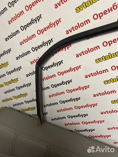Уплотнитель стекла двери задний правый Daewoo