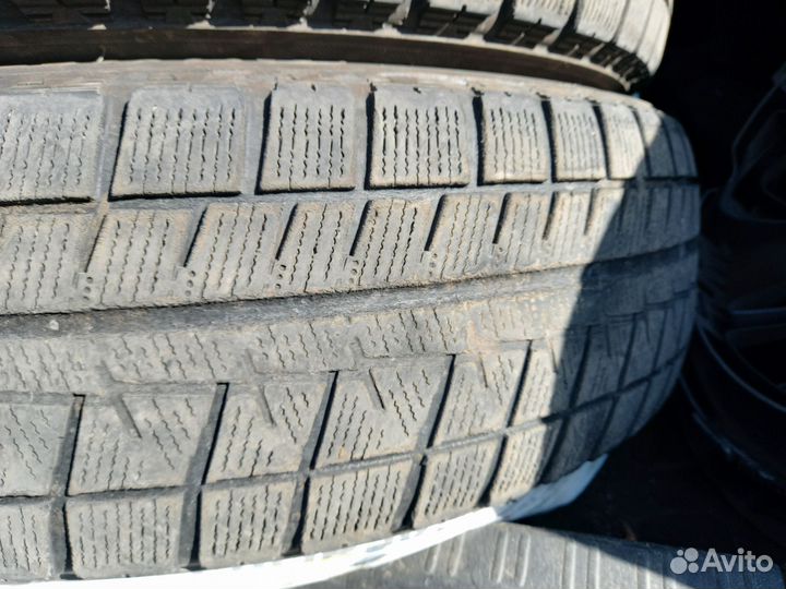 Bridgestone Blizzak Revo1 175/70 R14