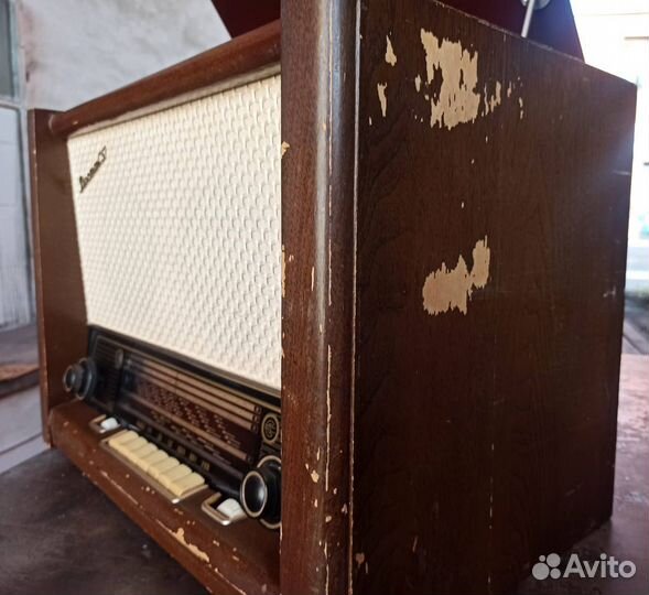 Радиоприемник ламповый СССР Восток 57