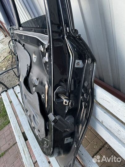 Двер передня левая и задняя левая на BMW F20