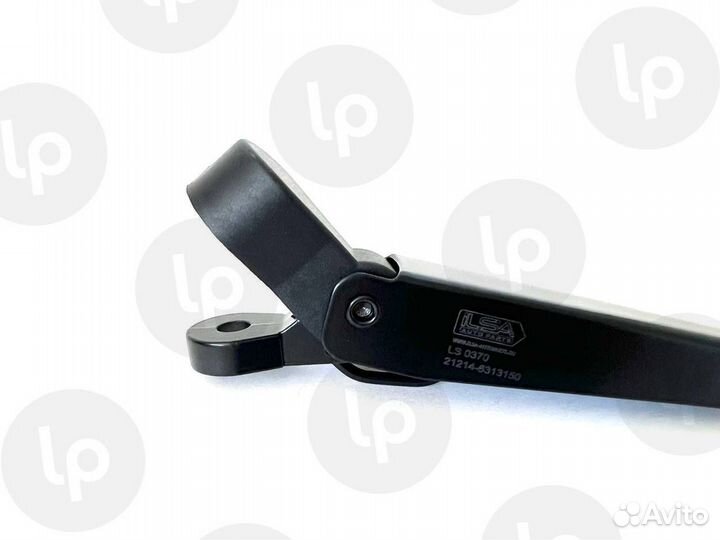 Поводок стеклоочистителя задний Нива (изогнутый)