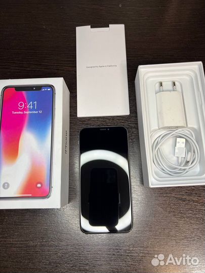iPhone X, 64 ГБ