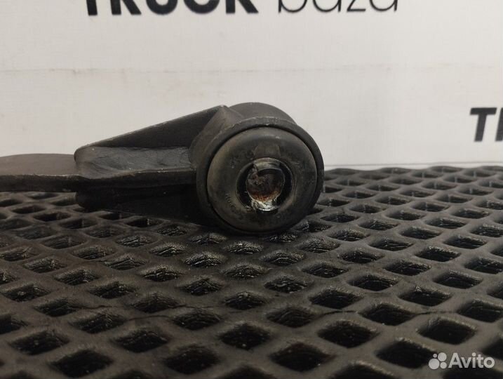 2536154 Кронштейн радиатора левый Scania 6-series