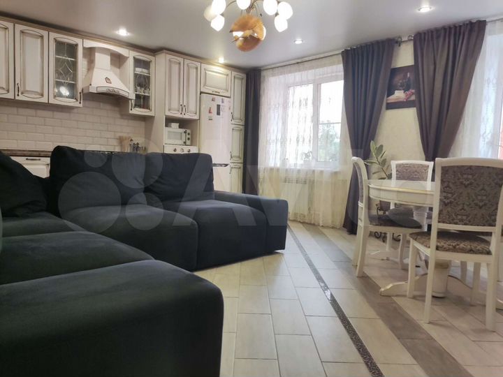 3-к. квартира, 82 м², 2/10 эт.