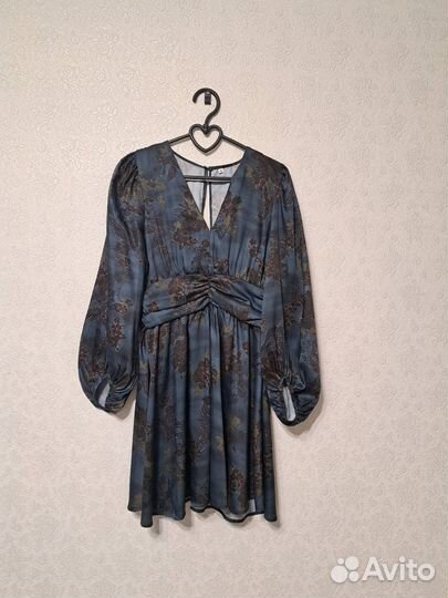 Женское платье 40 42