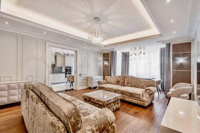 3-к. квартира, 150 м², 2/4 эт.