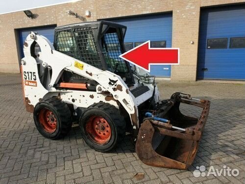 Стекло на Мини-погрузчик Bobcat S130/150/160/175