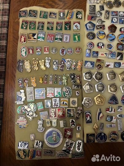 Значки Космос и Мишка Олимпиада