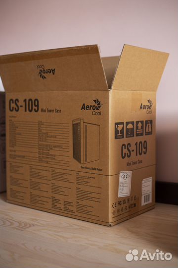 Компьютерный корпус Aerocool белый