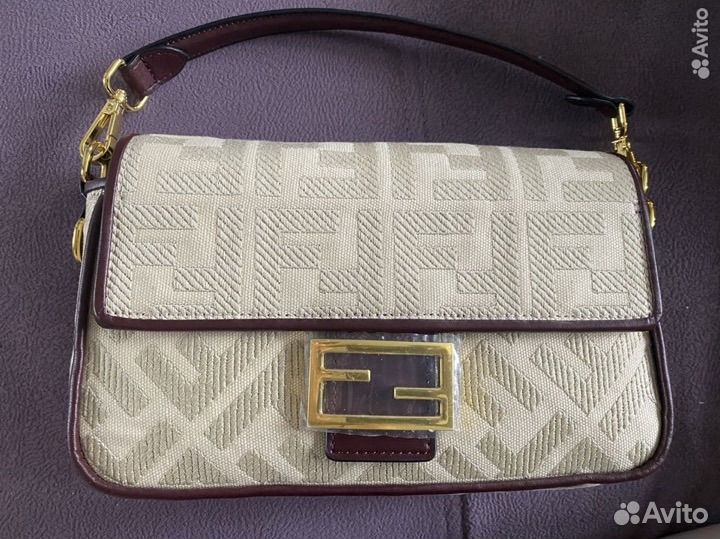 Женская сумка Fendi