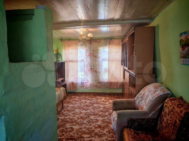 Дом 51,2 м² на участке 10,2 га