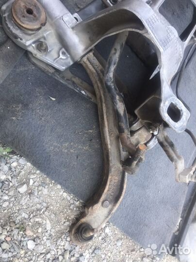 Передний подрамник dodge caravan 2.4