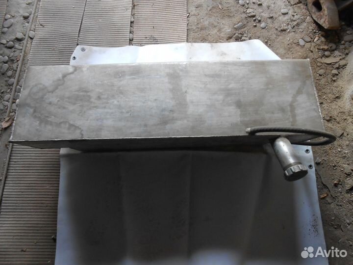 Дополнительный бензобак для ваз и др. 55 литров