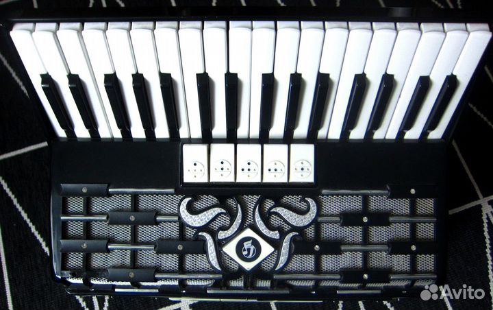 Аккордеон weltmeister Cordal