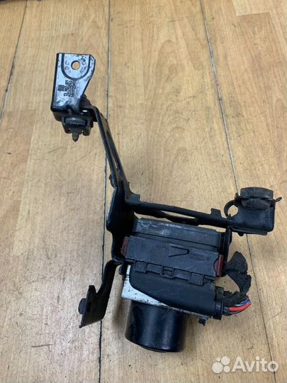 Блок abs Opel Zafira B Z16XEP