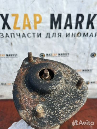 Амортизатор передний правый Mitsubishi Colt 2006