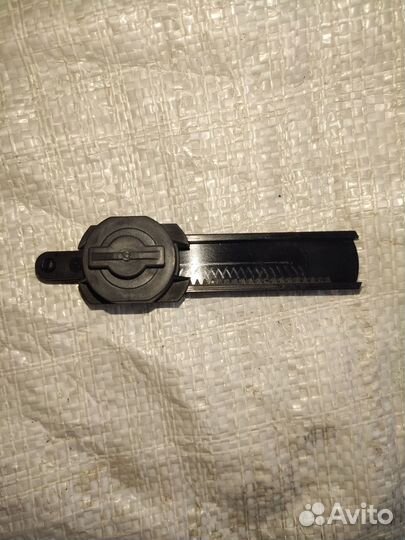 Passat B6 Амортизатор бардачка 1K0858309A