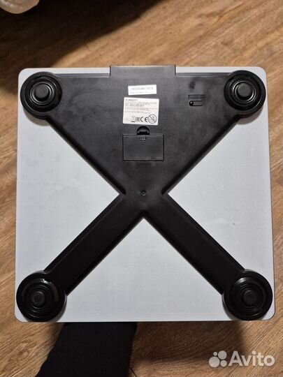 Весы напольные бу Скарлетт