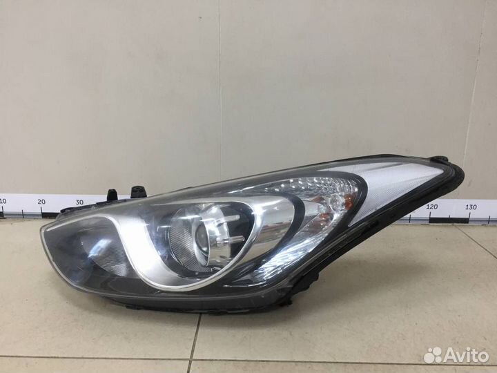 Фара левая Hyundai i30 GD 2012