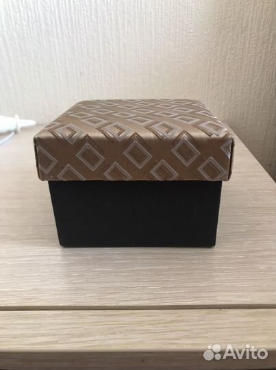 Новый мужской галстук в подарочной коробочке