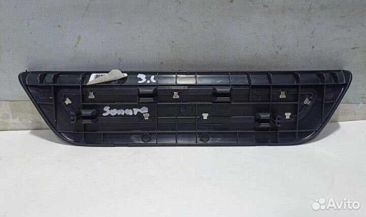 Накладка ступеньки порога задняя левая Hyundai