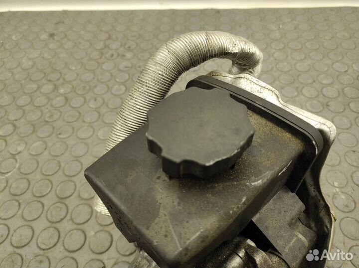 Насос гидроусилителя Mercedes-Benz C-Class