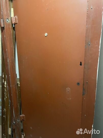 Дверь входная металлическая бу 86