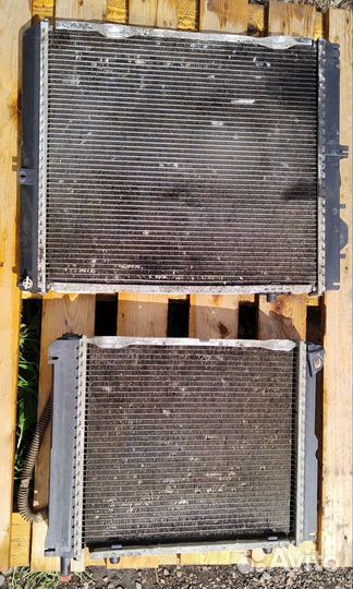 Радиатор охлаждения на Мерседес w124