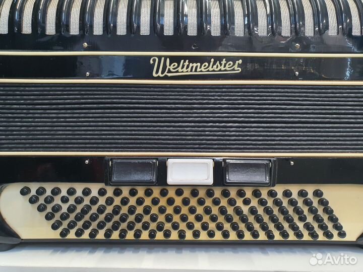 Аккордеон Weltmeister с дефектом
