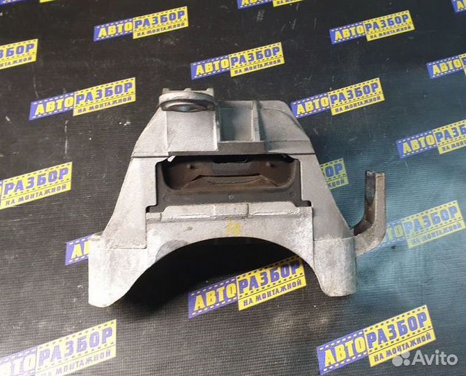 Опора подушка двигателя правая Opel Astra J