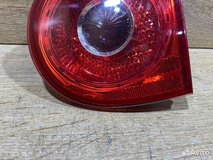 Фонарь задний правый VW Golf 5 Арт. 110377